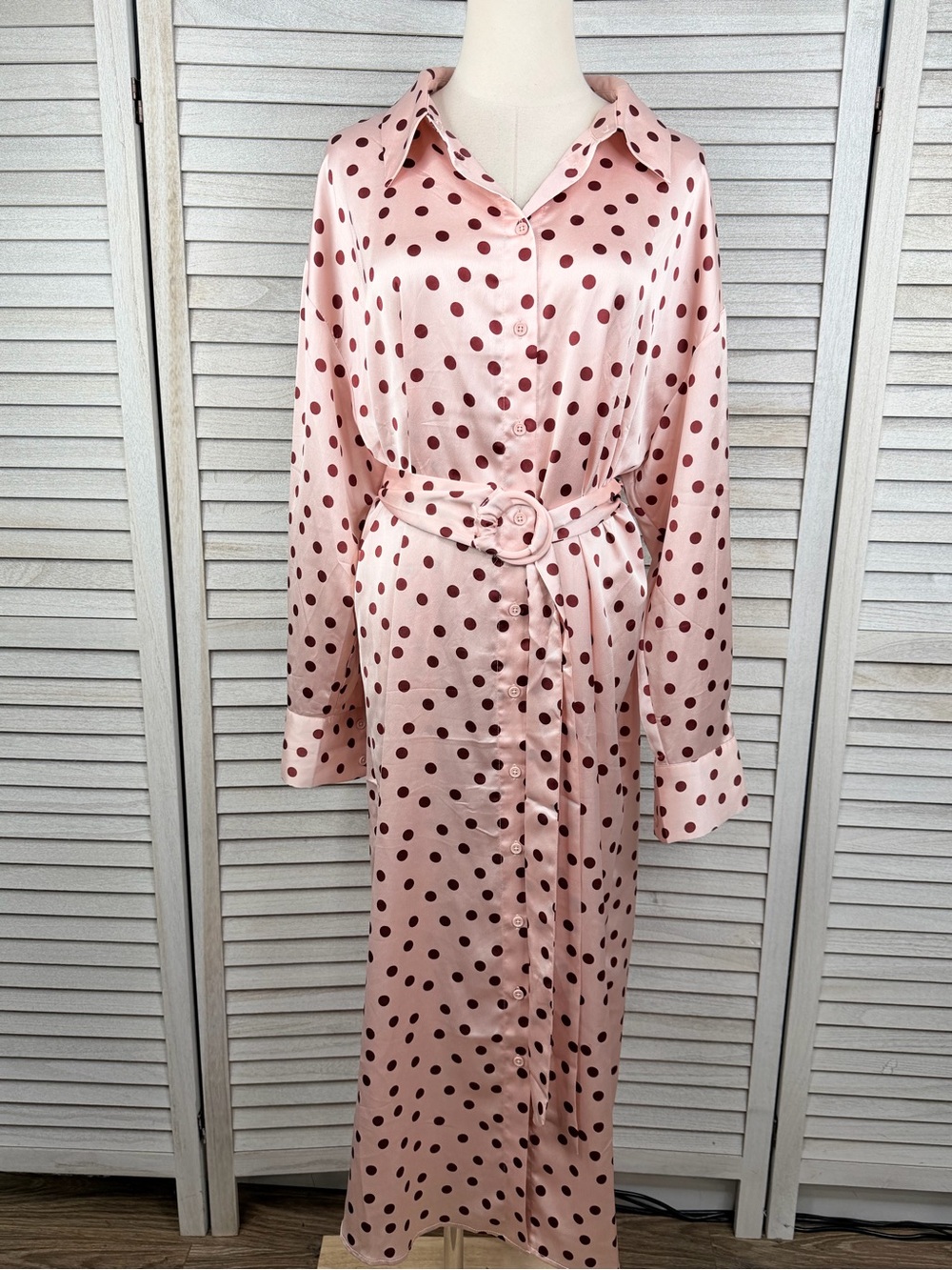 ELOQUII Women's Satin Button Down Maxi Shirtdress Pink/Burgundy Dot-18